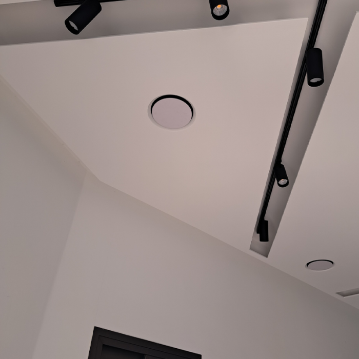 Whisper instucbaar designventiel - ROND - 125mm - toevoer/afvoer - Wit - met plenumbox Whisper instucbaar designventiel - ROND - 125mm - toevoer/afvoer - Wit - met plenumbox